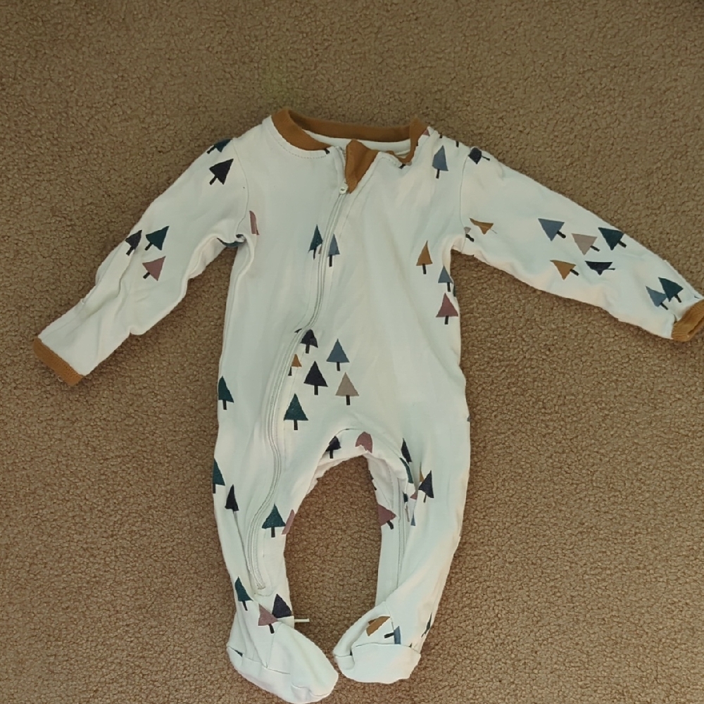 Charming Tree Print Kids Footie